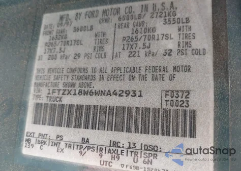 1998 Ford F-150 Lariat/Standard/Xl/Xlt z USA, uszkodzony, nr VIN 1FTZX18W6WNA42931